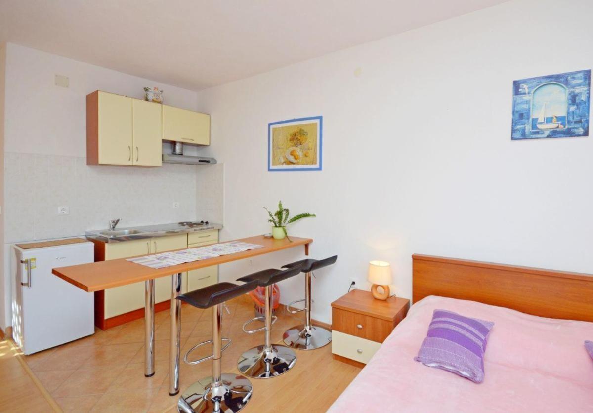 Apartments Luka Uble Esterno foto