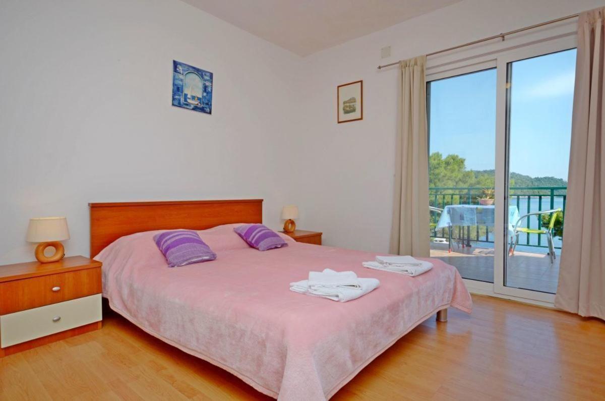 Apartments Luka Uble Esterno foto